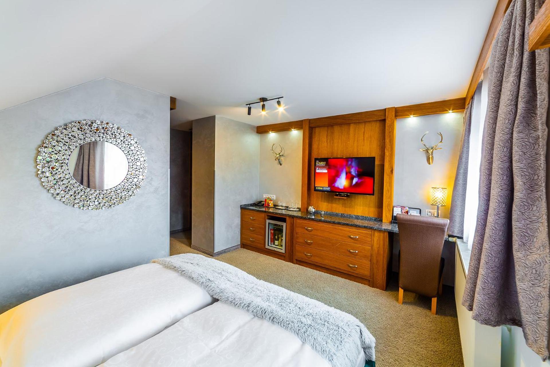 Wellness Hotel V Nebi Kořenov Buitenkant foto